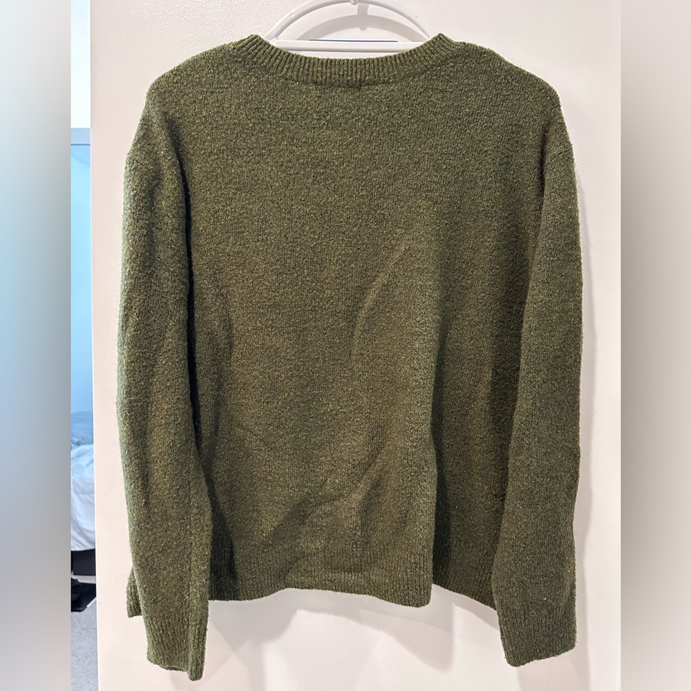 H&M Olive Sweater - Picture 2 of 3